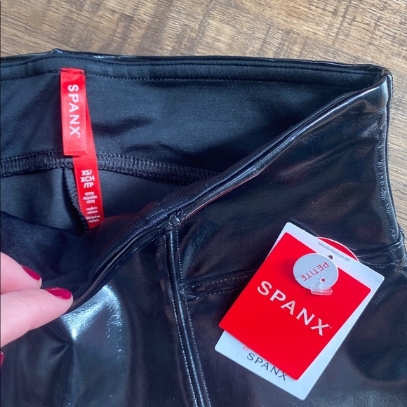 SPANX Faux Patent Leather Leggings Womens XS Petite NWT - Picture 5 of 6